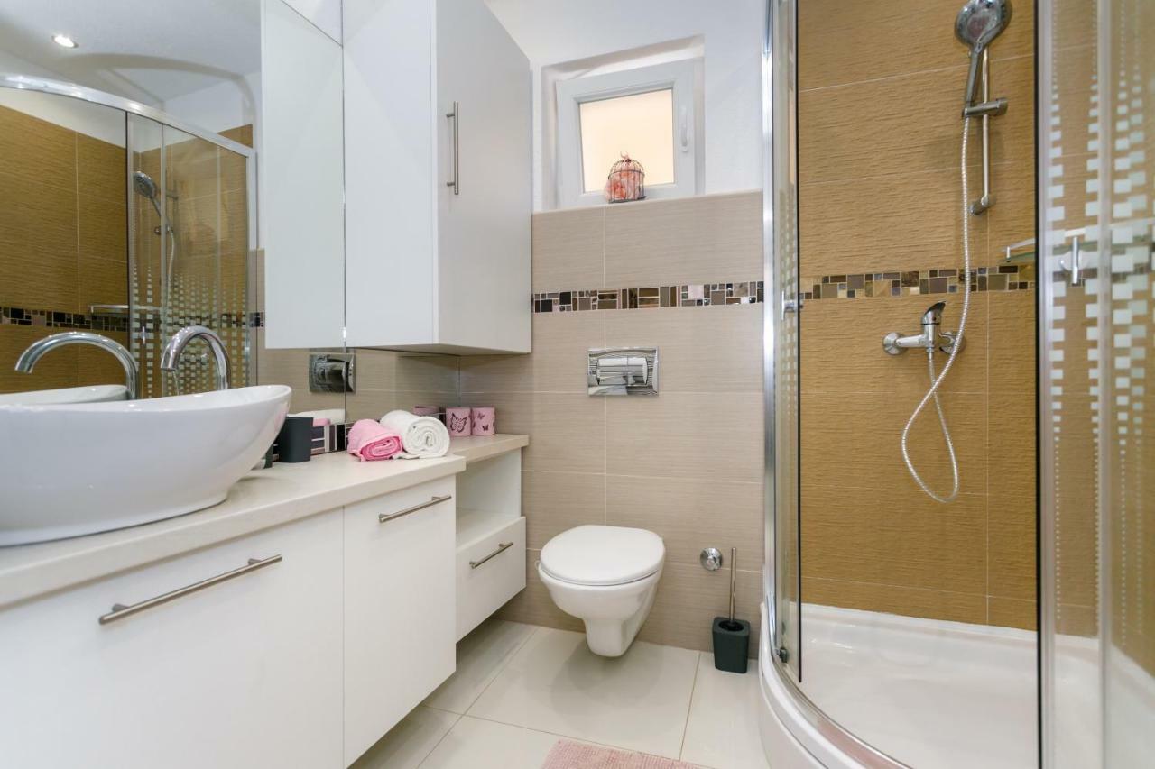 Apartman Brajutovci 26 Kornić Buitenkant foto