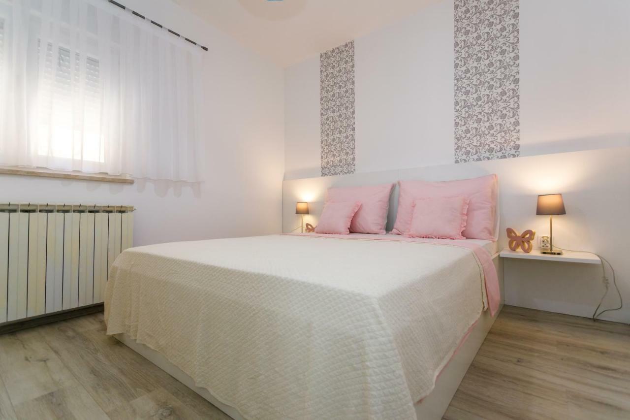 Apartman Brajutovci 26 Kornić Buitenkant foto