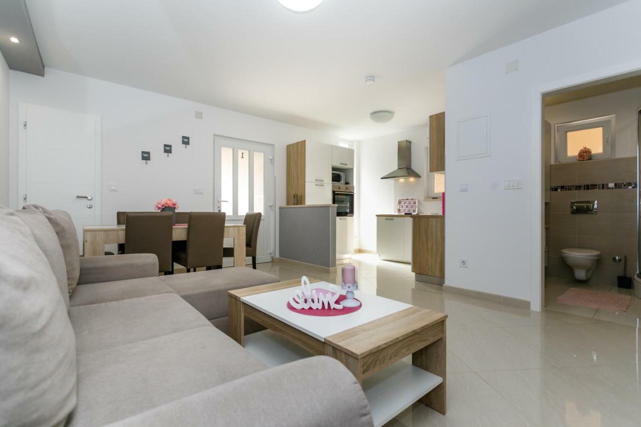 Apartman Brajutovci 26 Kornić Buitenkant foto