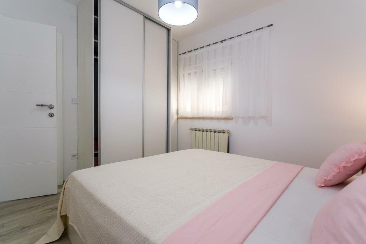 Apartman Brajutovci 26 Kornić Buitenkant foto